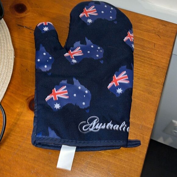 Australia Day Flag G’Day Oven Mitt Cotton polyester Blend BBQ Barbie Sydney - Picture 1 of 2